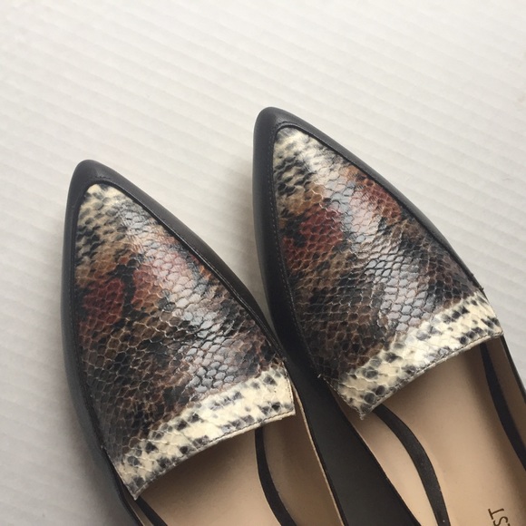 Nine West Shoes - Pointy toe snakeskin flats brown leather Sz 8